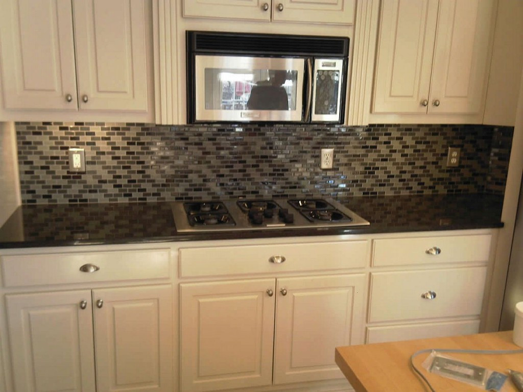 Kitchen Tile Countertop
 The Pros & Cons of Tile Countertops