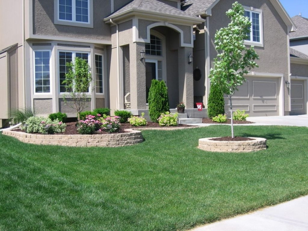 Landscape Around Front Porch
 Pretty Front Porch Landscaping Ideas