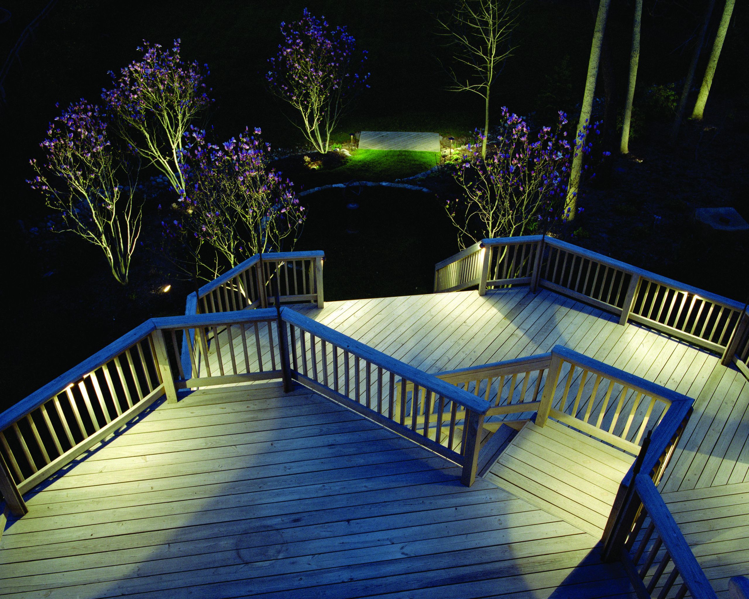 Landscape Deck Lighting
 Ideas for a dark deck