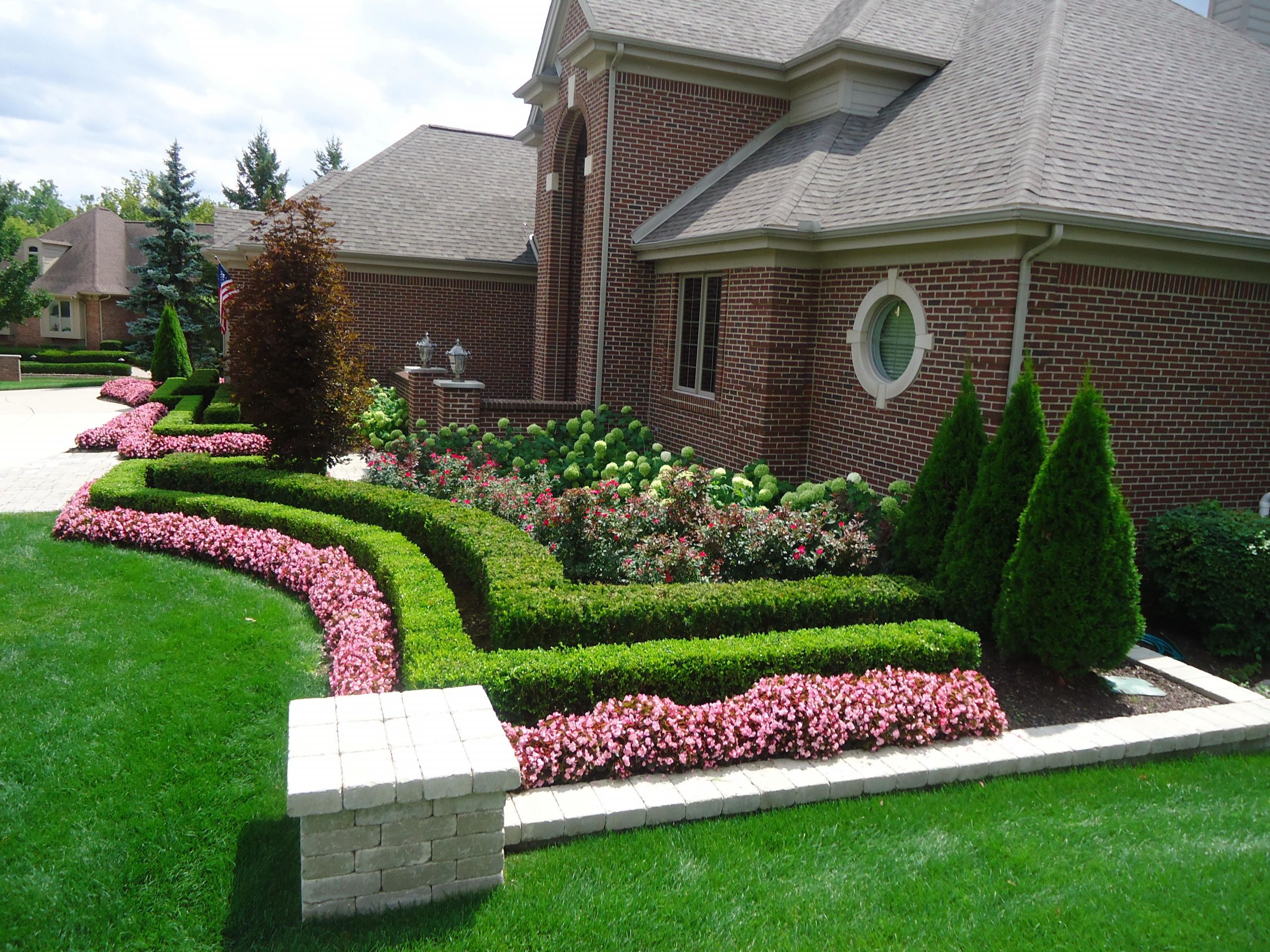 Landscape Design For Front Yards
 25 Beautiful Landscaping Front Yard Garden Ideas Savvy