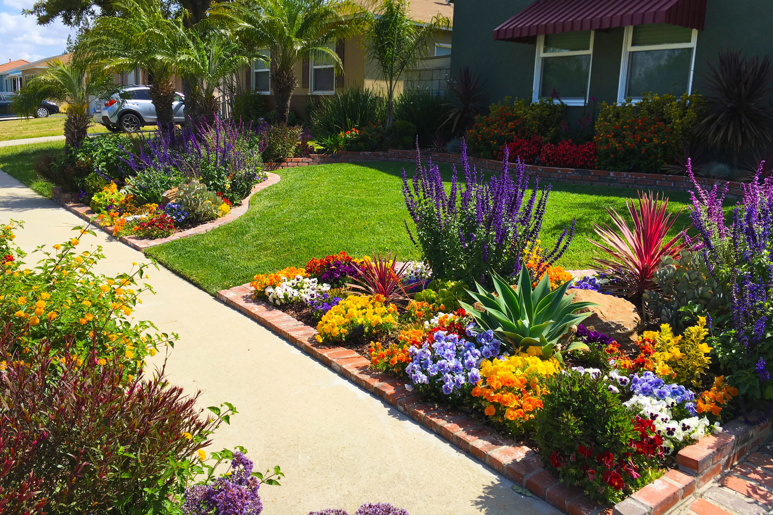 Landscape Design For Front Yards
 Front Yard Landscaping Ideas for Curb Appeal