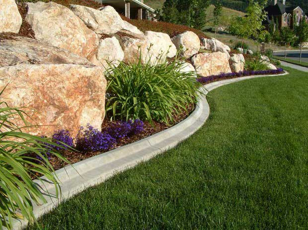 Landscape Edging Ideas
 Beautiful & Classic Lawn Edging Ideas