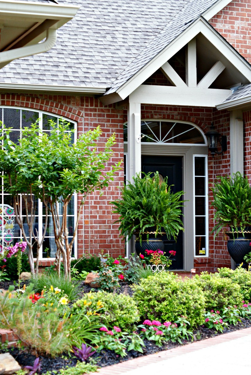 Landscape Front Yard
 FRONT YARD LANDSCAPING Dimples and Tangles