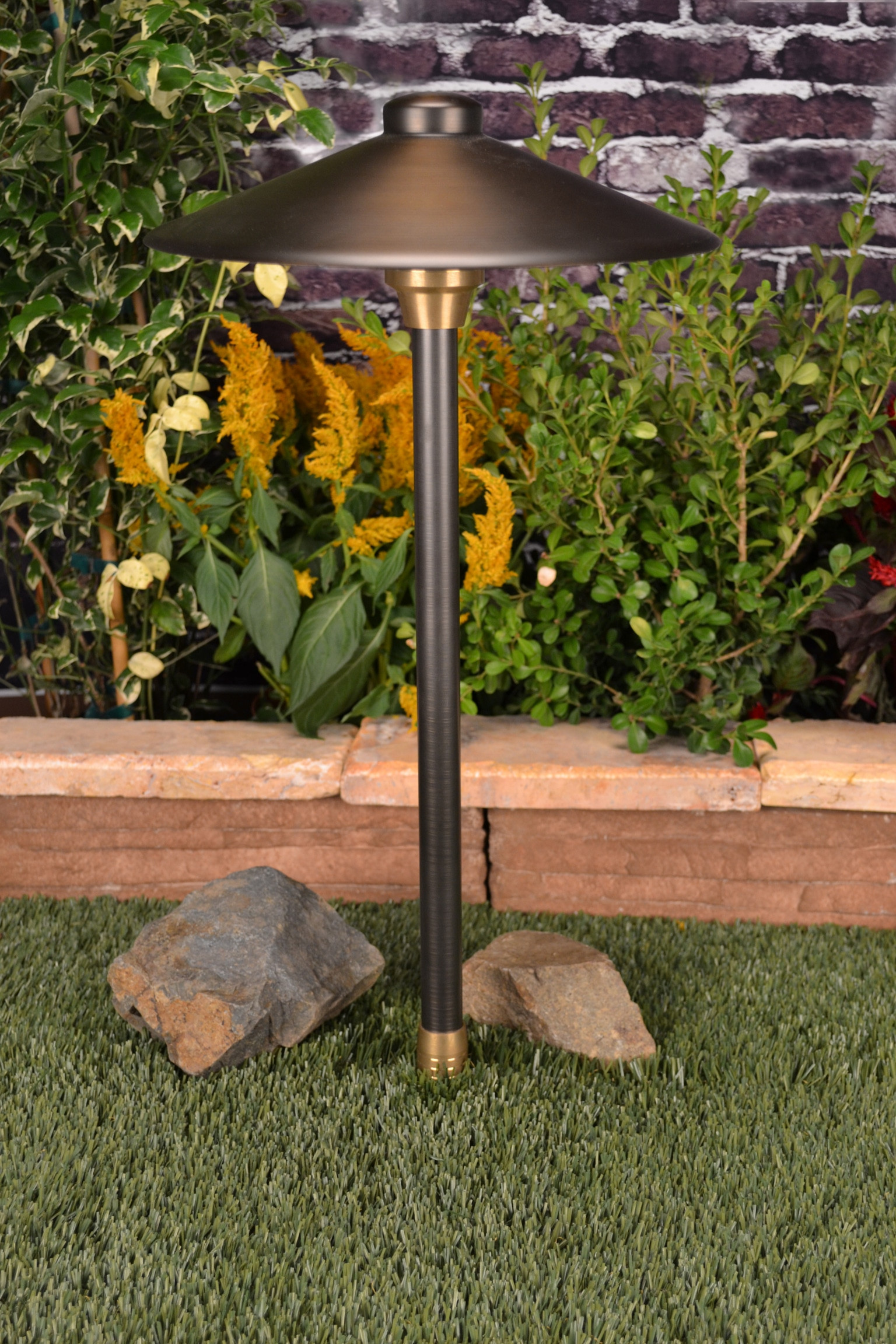 Landscape Lighting Supply
 Unique Lighting Systems Centaurus12 Brass Path Light