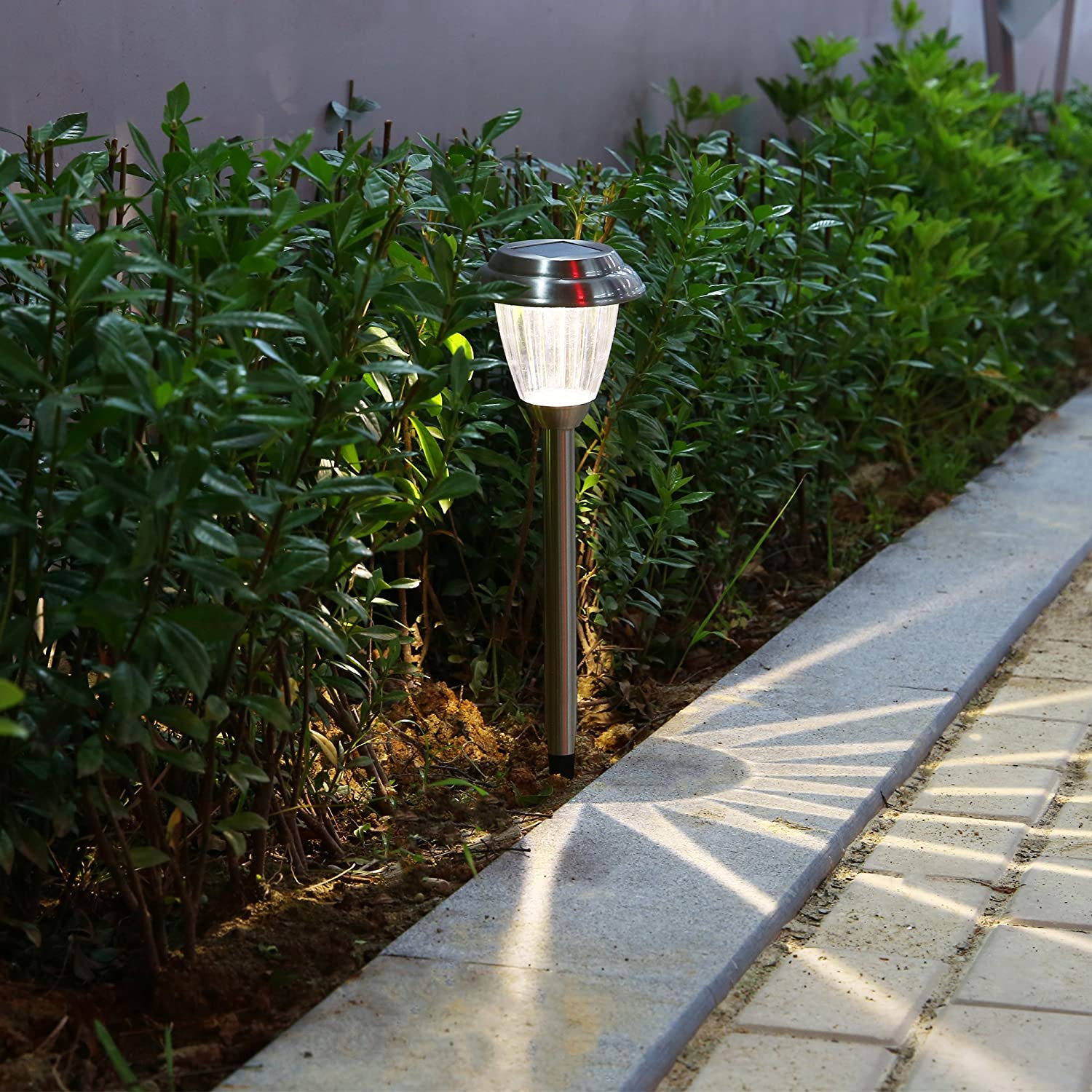 Landscape Solar Lights
 Best Led Solar Garden Lights Reviews FortunerHome