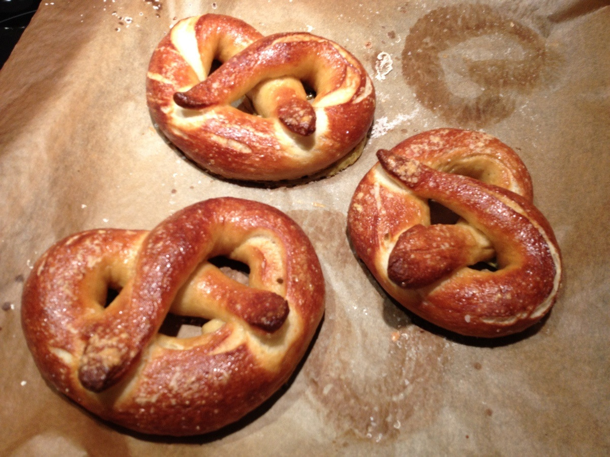 Leftover Pizza Dough
 Had leftover pizza dough Made pretzels [2592x1936][OC