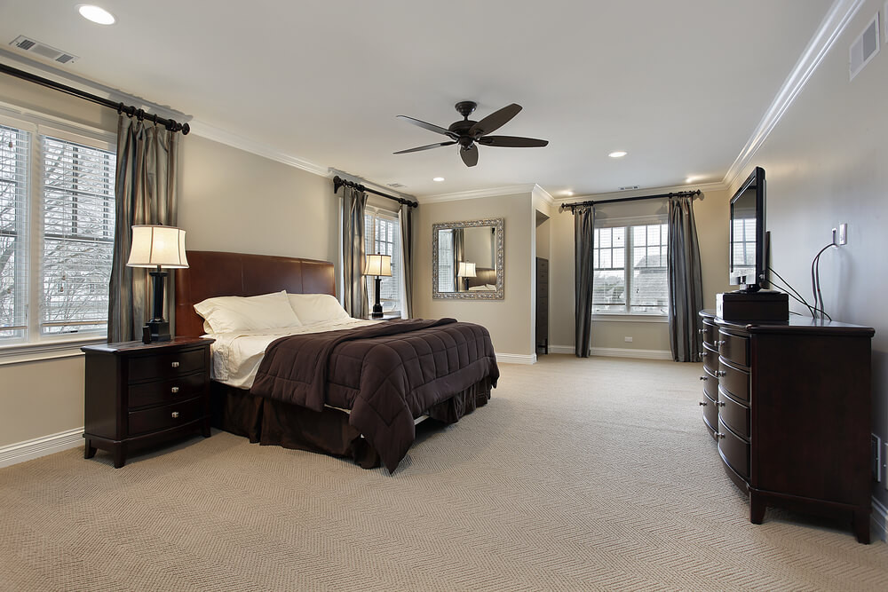 Light Brown Bedroom
 16 Luxurious Bedrooms plete with Flatscreen Televisions