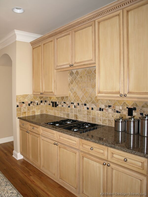 Light Kitchen Cabinet Ideas
 of Kitchens 26 08 2013