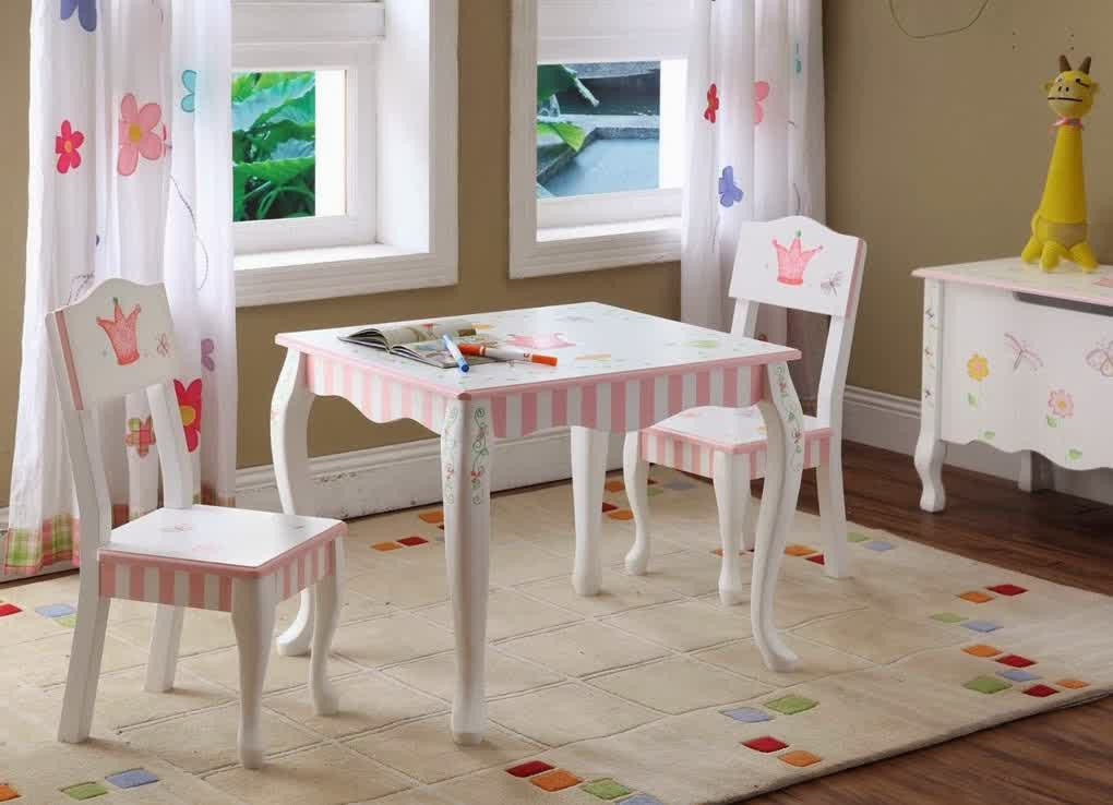 Little Kids Table And Chairs
 Wooden Table and Chairs for Kids – HomesFeed