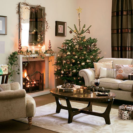 Living Room Decorated For Christmas
 My Heritage Home 5 Inspiring Christmas Shabby Chic Living