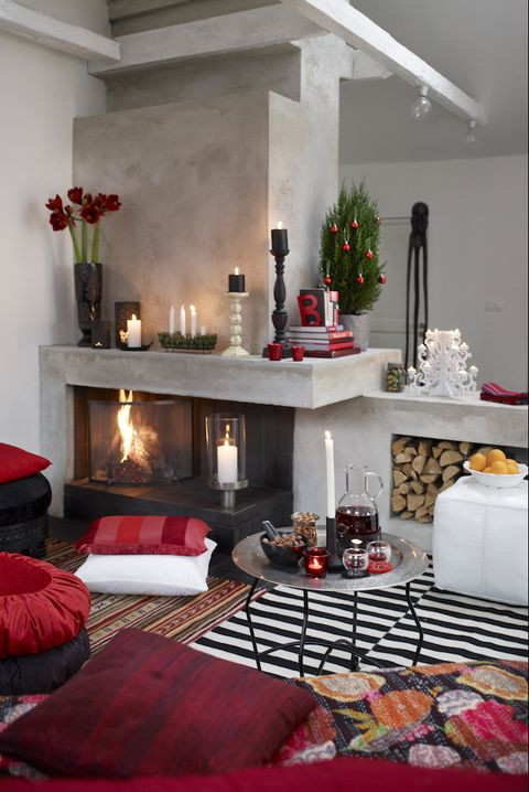 Living Room Decorated For Christmas
 25 Stunning Christmas Living Rooms Holiday Living Room