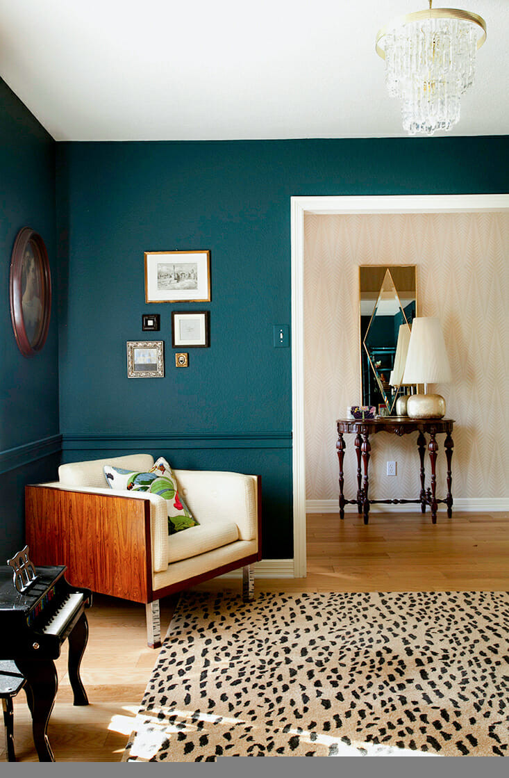 Living Room Paint Colors
 How to Use Bold Paint Colors in Your Living Room