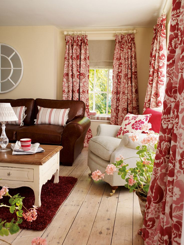 Living Room Red Curtains
 Love the fullness of these curtains would hang them