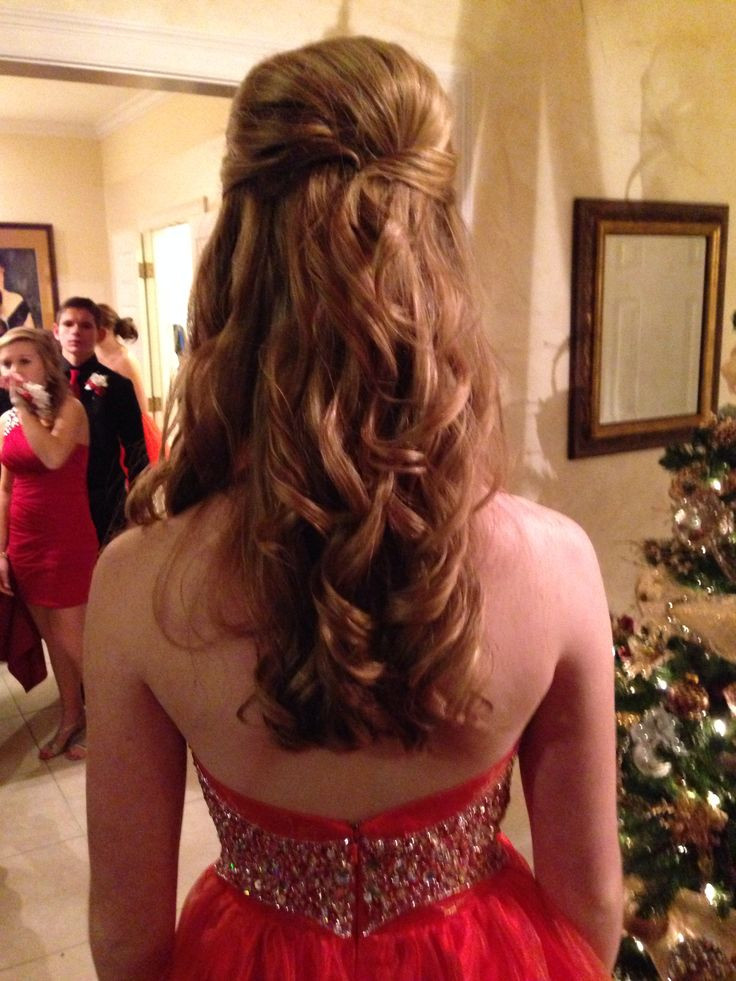 Loose Curl Prom Hairstyles
 Cute prom hair Loose curls & a bump