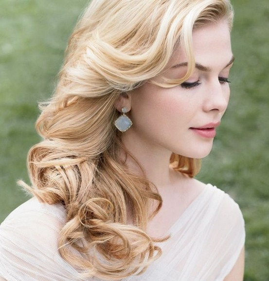 Loose Wedding Hairstyles
 35 Wedding Hairstyles Discover Next Year’s Top Trends for