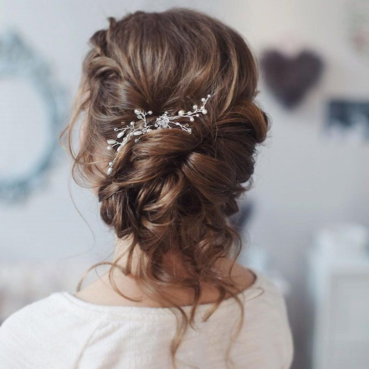 Loose Wedding Hairstyles
 This beautiful loose curl bridal updo hairstyle perfect