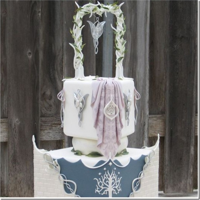 Lord Of The Rings Wedding Cake
 Stunning Lord of the Rings Wedding Cake Between the Pages