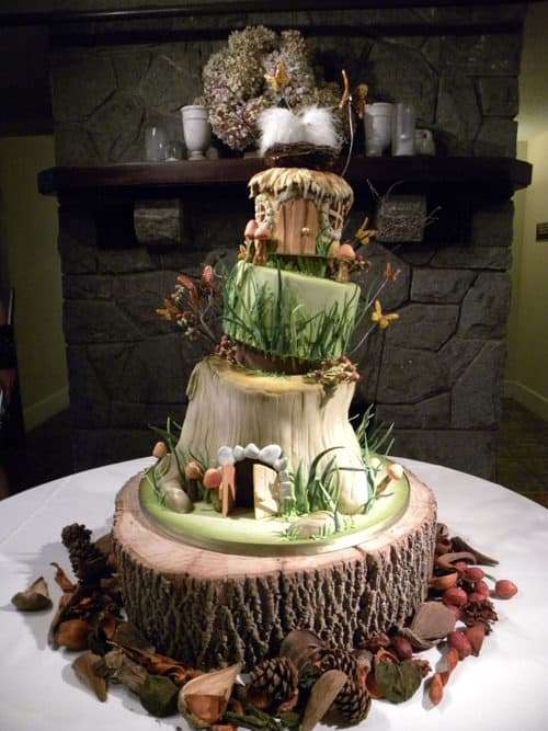 Lord Of The Rings Wedding Cake
 Ten awesome literary themed wedding cakes BookTrib
