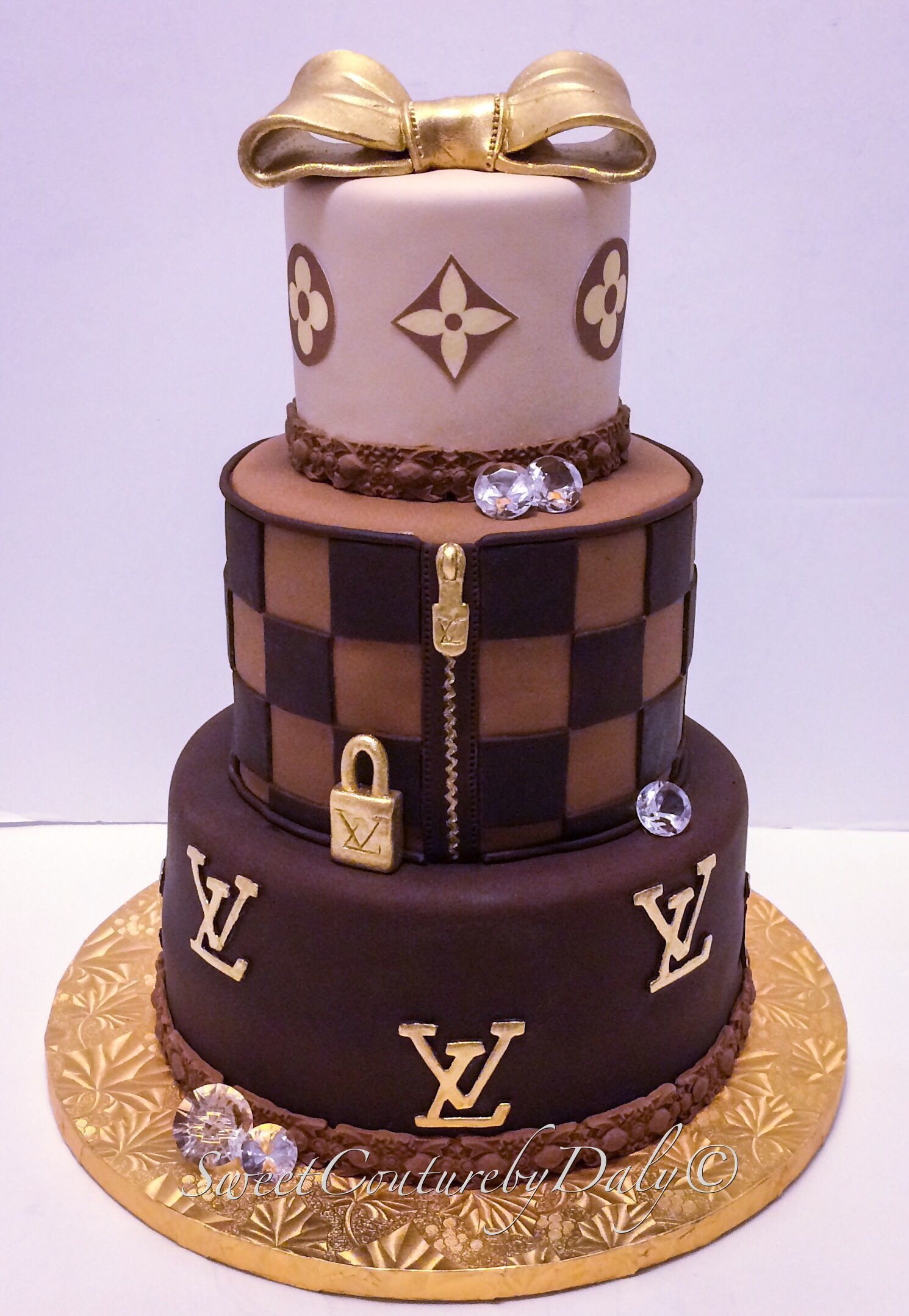 Louis Vuitton Birthday Cakes
 Louis Vuitton Cake