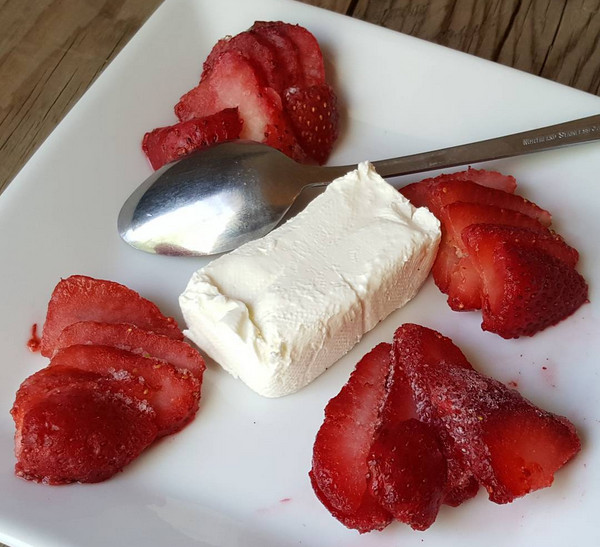 Low Carb Cream Cheese Dessert
 Day 15 Monday’s Low Carb Food Diary