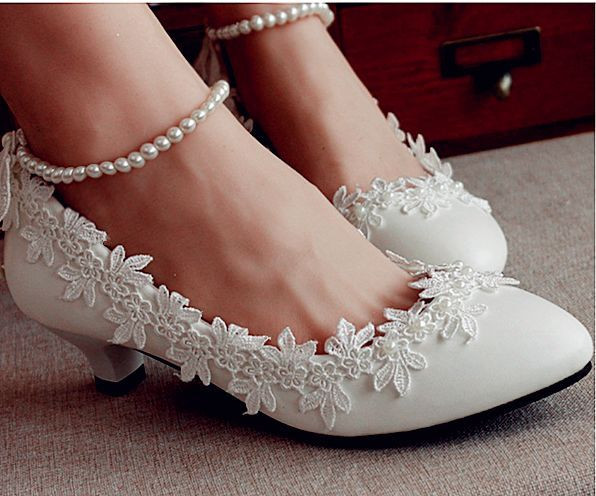 Low Heel Lace Wedding Shoes
 White lace crystal Wedding shoes Bridal flats low heel