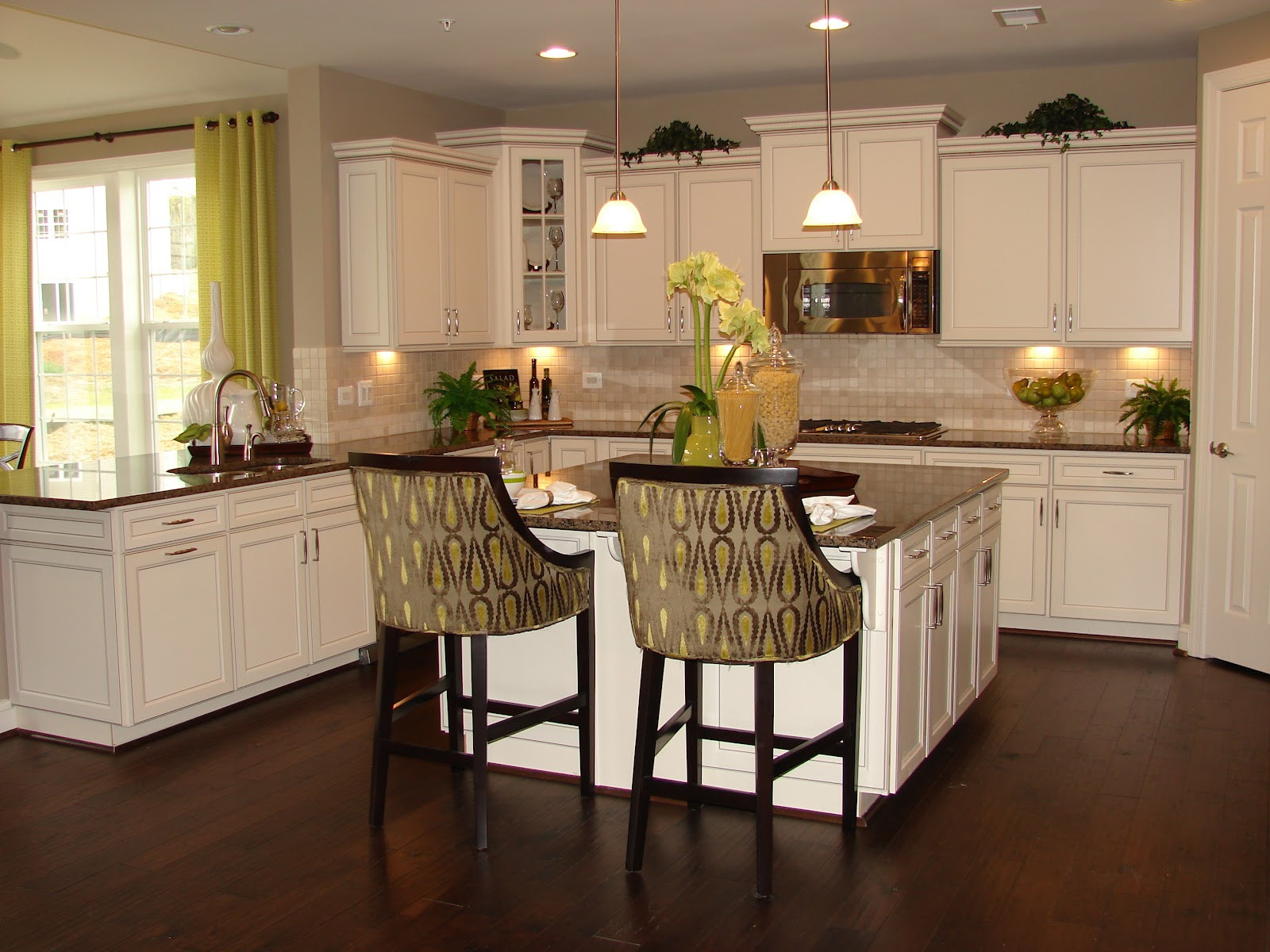 Lowes Cabinets Kitchen
 Kitchen Cabinet Lowes All About House Design Best White