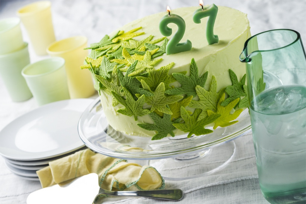 Marijuana Birthday Cake
 How to make a cannabis birthday cake Makan Harian