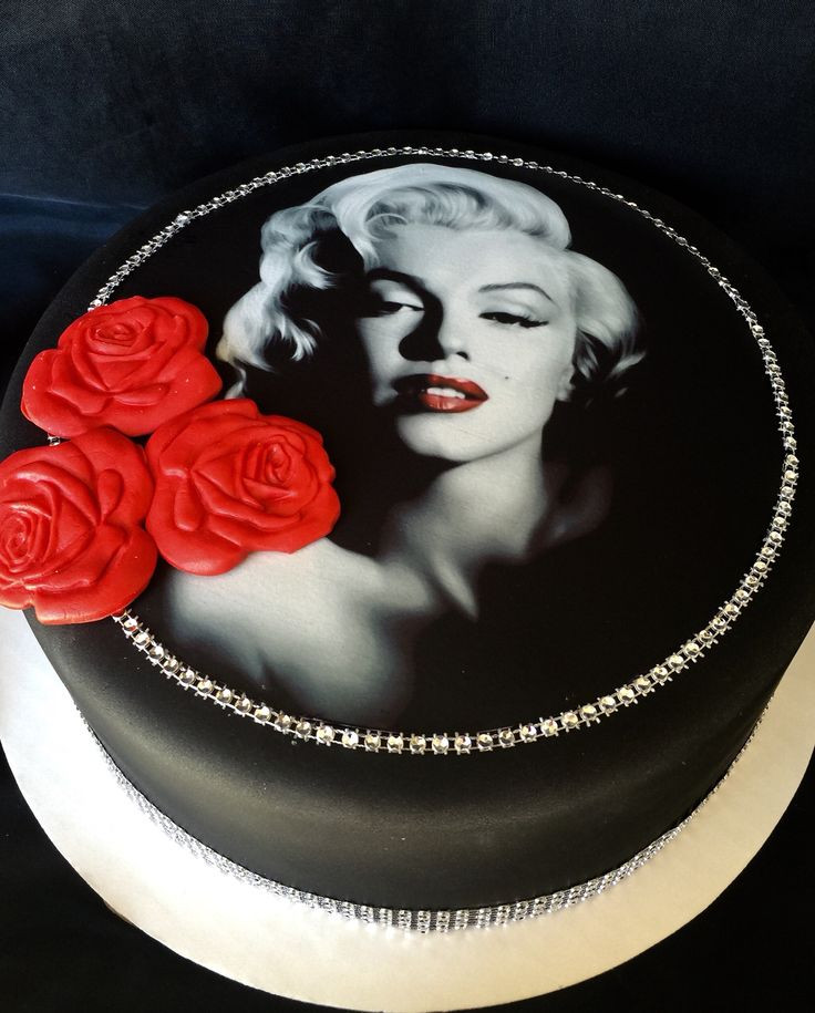 Marilyn Monroe Birthday Cake
 Marilyn Monroe cake