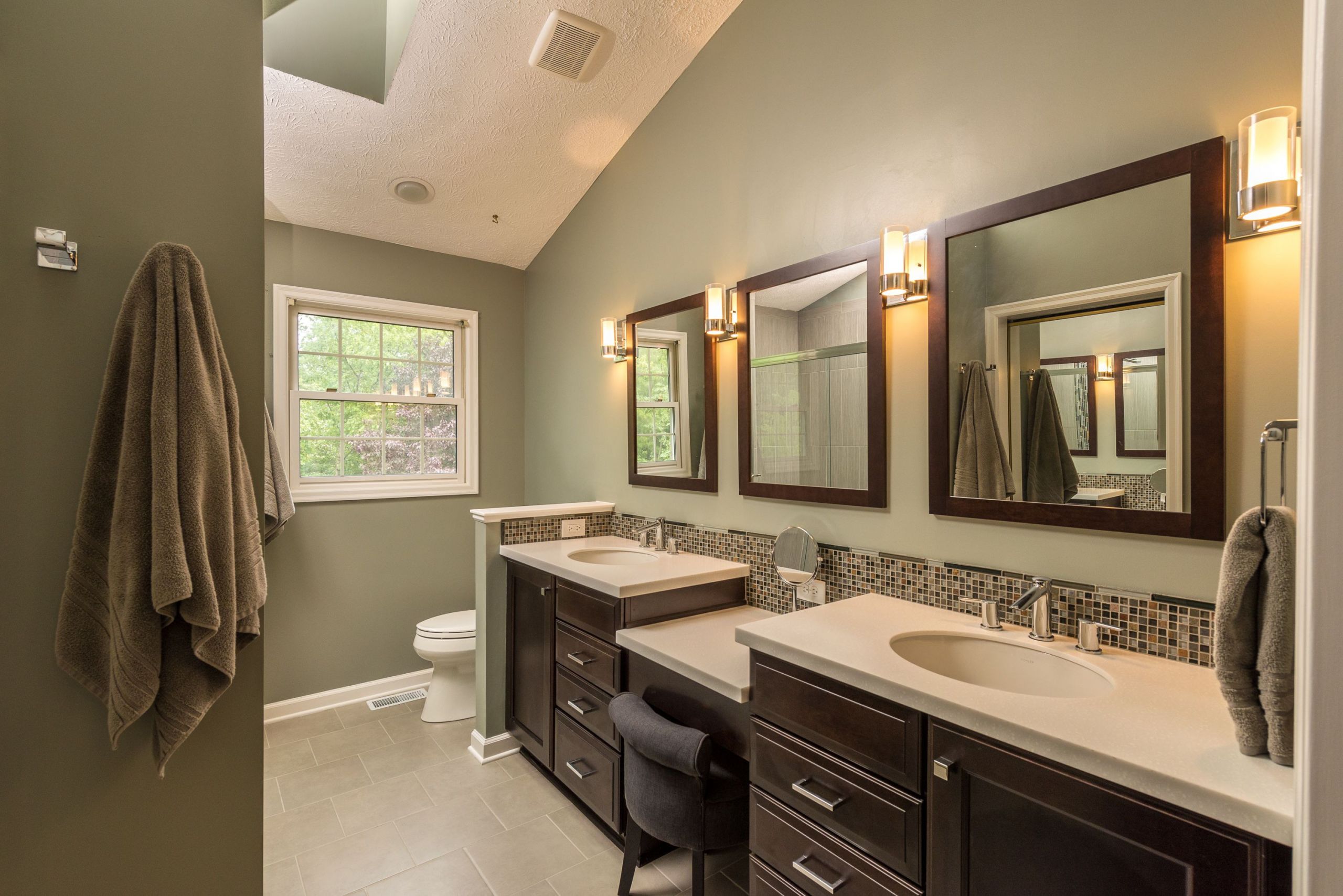 Master Bathroom Paint Colors
 High Class Master Bathroom Color Schemes Ideas