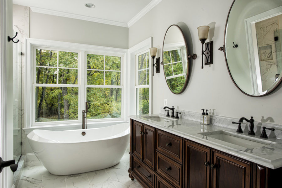 Master Bathroom Tub
 20 Soaking Tubs To Add Extra Luxury To Your Master Bathroom