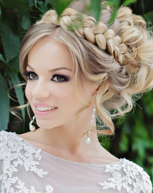 Medium Length Hairstyles For Weddings
 Wedding Hairstyle for Medium Hair