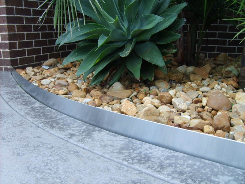 Metal Landscape Edging Lowes
 Cool Metal Landscape Edging Lowes Home Design Ideas