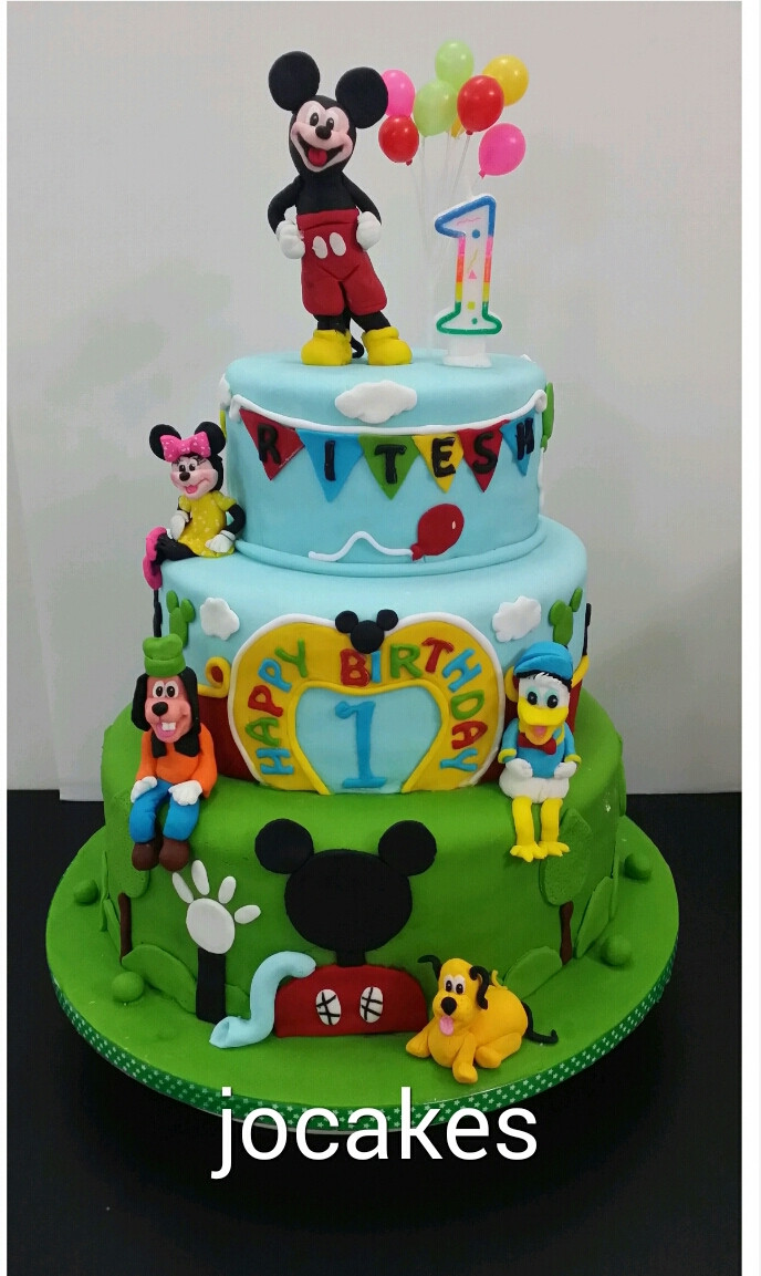 Mickey And Minnie Birthday Cake
 Mickey and Minnie mouse cake