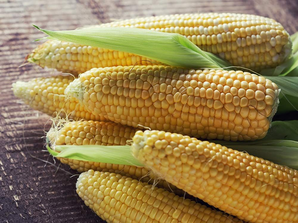 Microwave Corn On The Cob Wax Paper
 Cooking Hacks 10 Foods Even Pro Chefs Cook in the Microwave