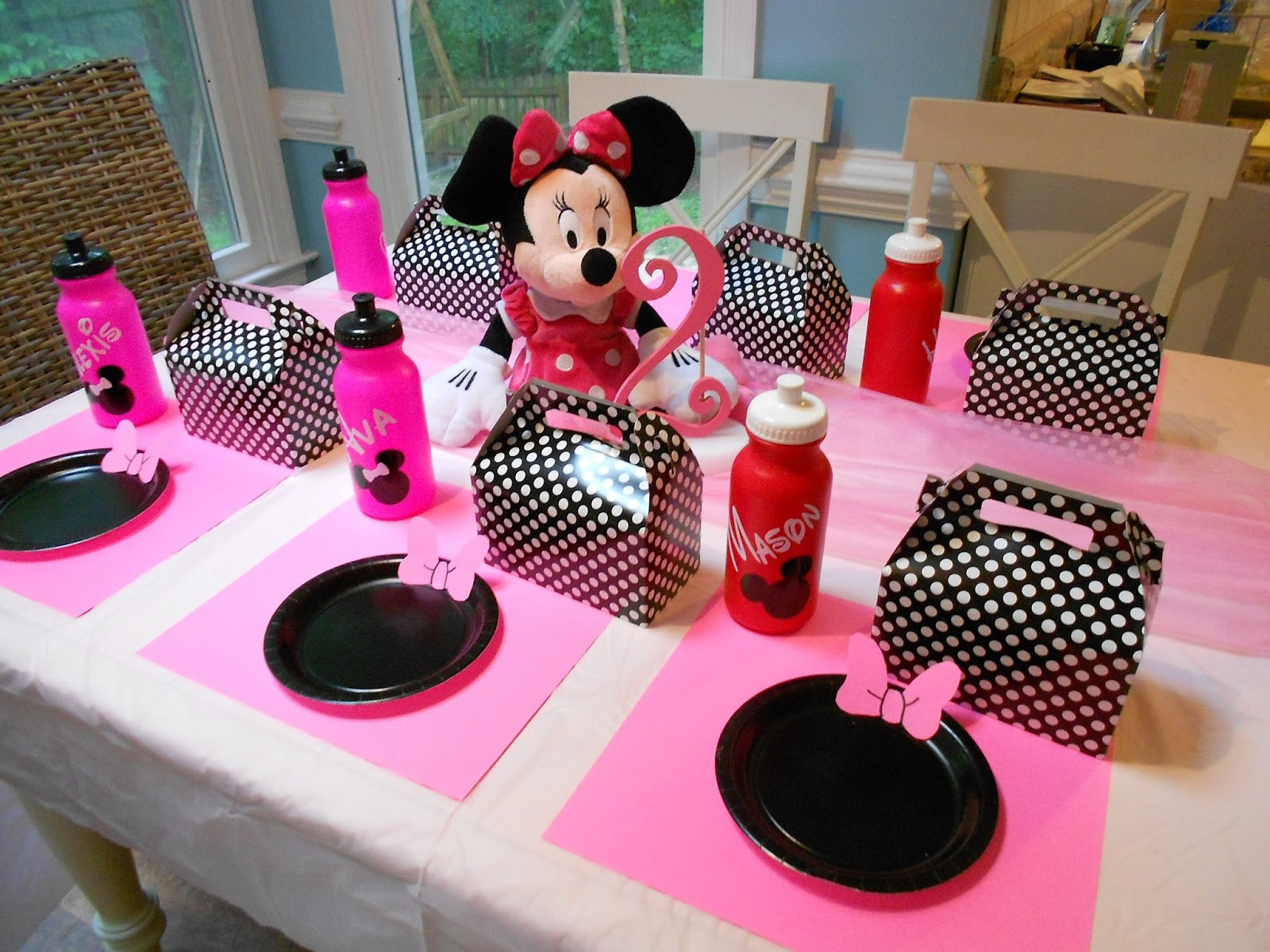 Minnie Mouse 2nd Birthday Party
 Adventures With Toddlers and Preschoolers Minnie Mouse