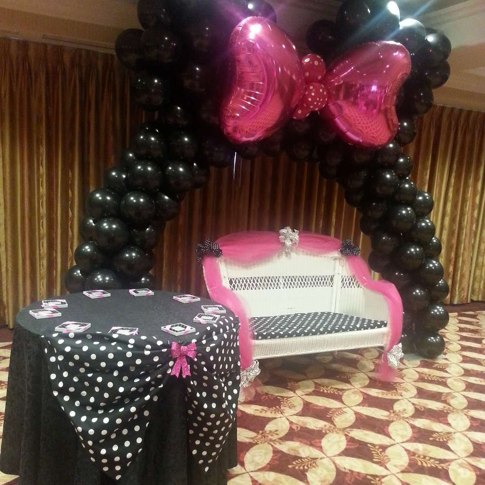 Minnie Mouse Baby Shower Decorations Party City
 Minnie Mouse Polka dots Baby Shower Party Ideas