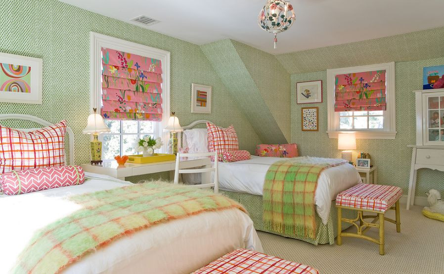 Mint Bedroom Decor
 Decorating A Mint Green Bedroom Ideas & Inspiration