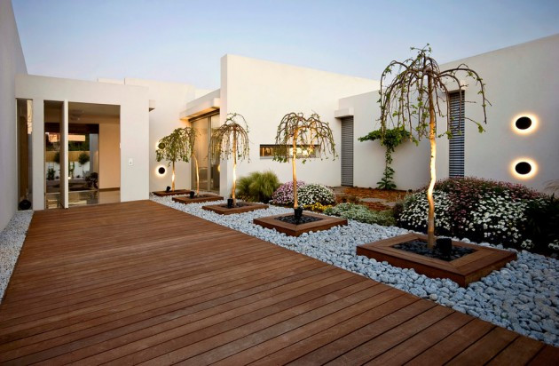 Modern Backyard Landscaping
 16 Captivating Modern Landscape Designs For A Modern Backyard