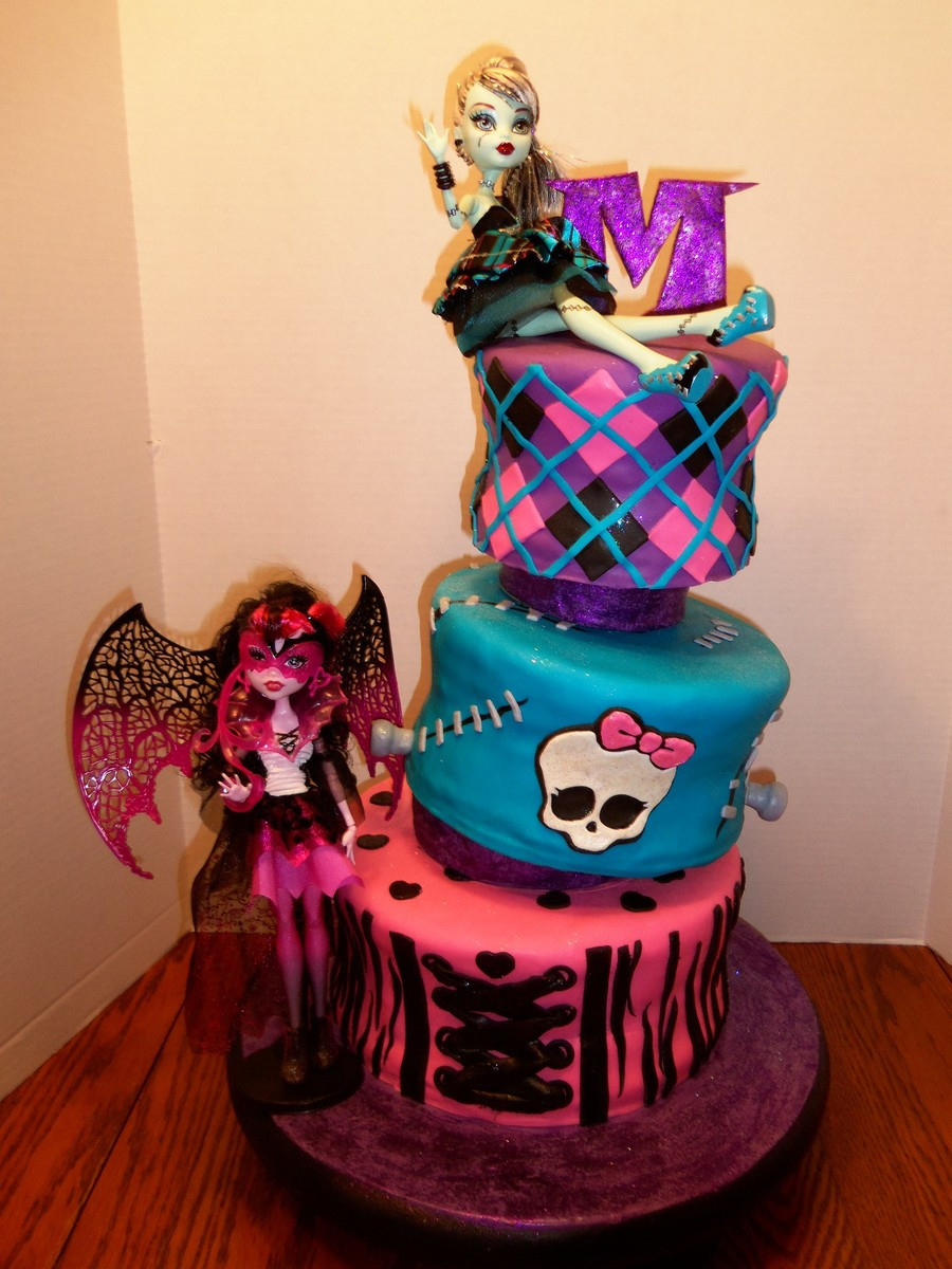 Monster High Birthday Cakes
 This Is A Monster High Cake For A 10 Year Olds Birthday