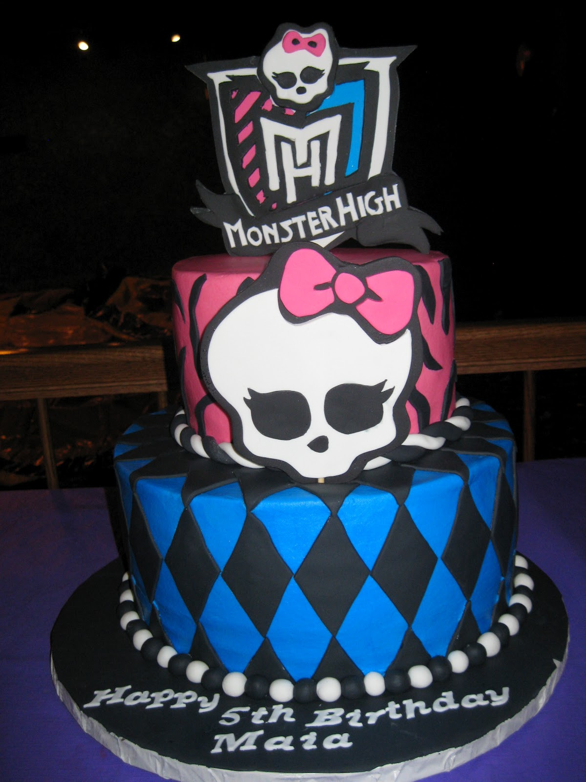 Monster High Birthday Cakes
 25 Monster High Cake Ideas and Designs EchoMon