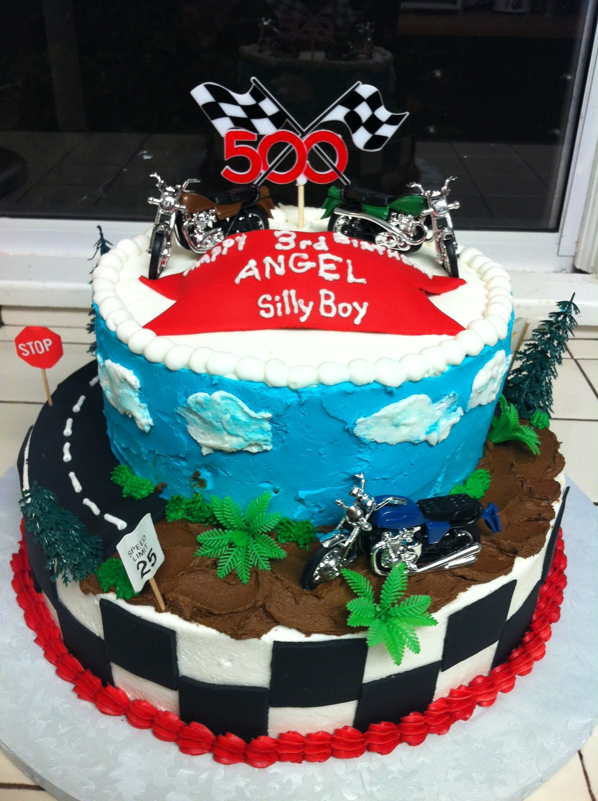 Motorcycle Birthday Cakes
 Betty s Batter Blog Motorcycle Birthday Cake