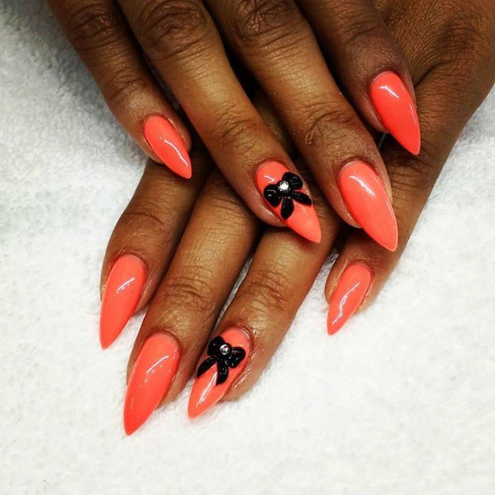 Nail Art Austin
 We love the bow detail on these nails