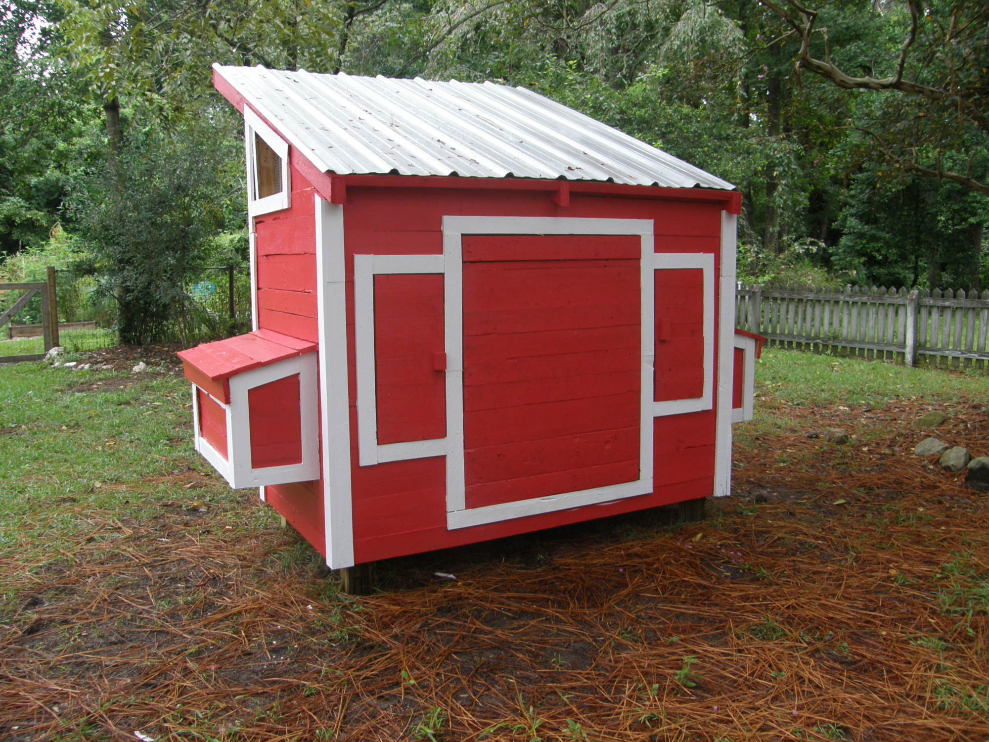 Nc Backyard Coops
 Aberdeen NC Elementary Hoop Coop BackYard Chickens