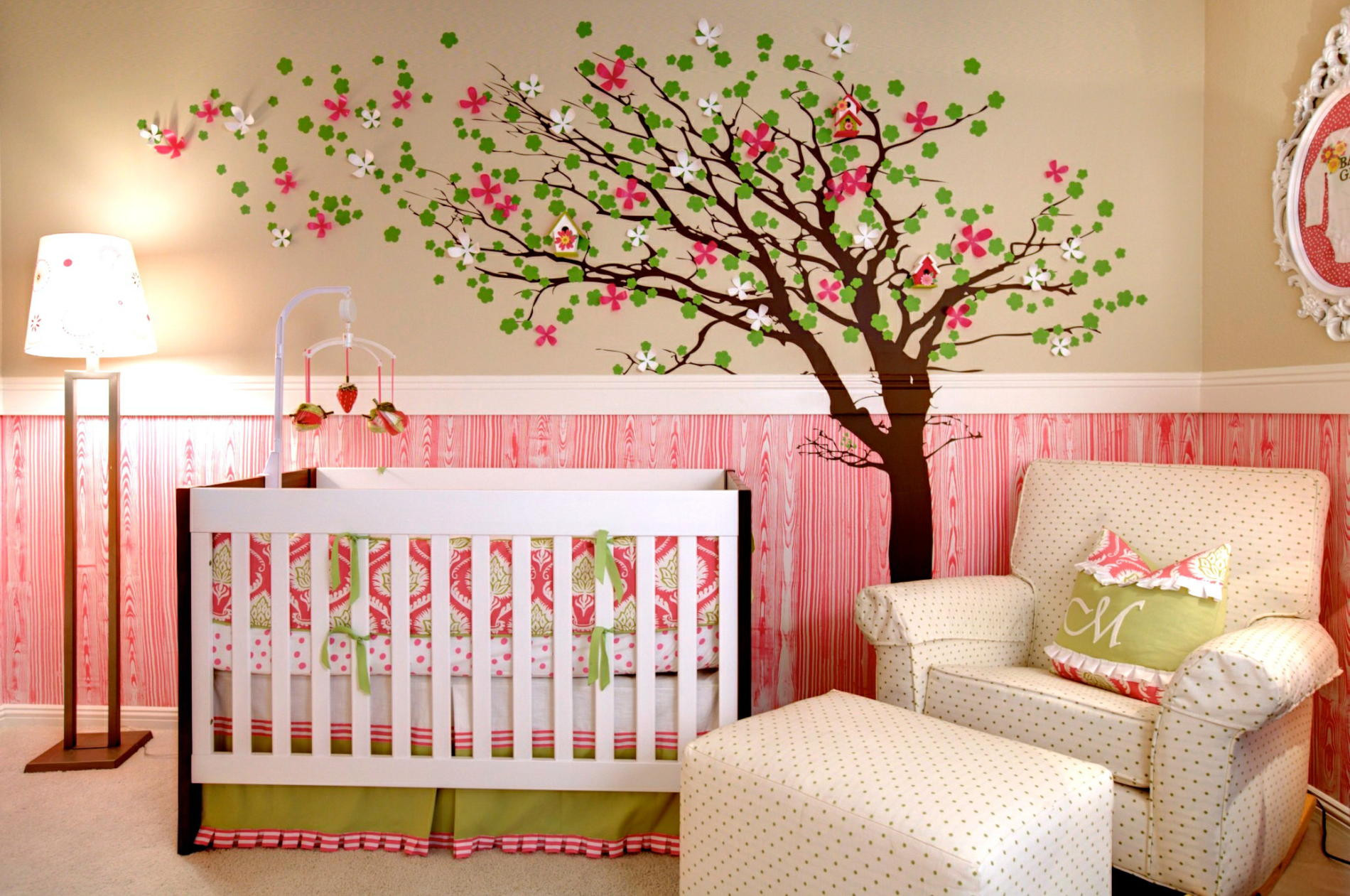 Newborn Baby Girl Room Decorations
 How to decorate babies and moms heaven