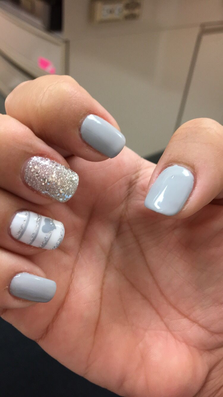 No Chip Nail Colors
 Gray no chip with a little design