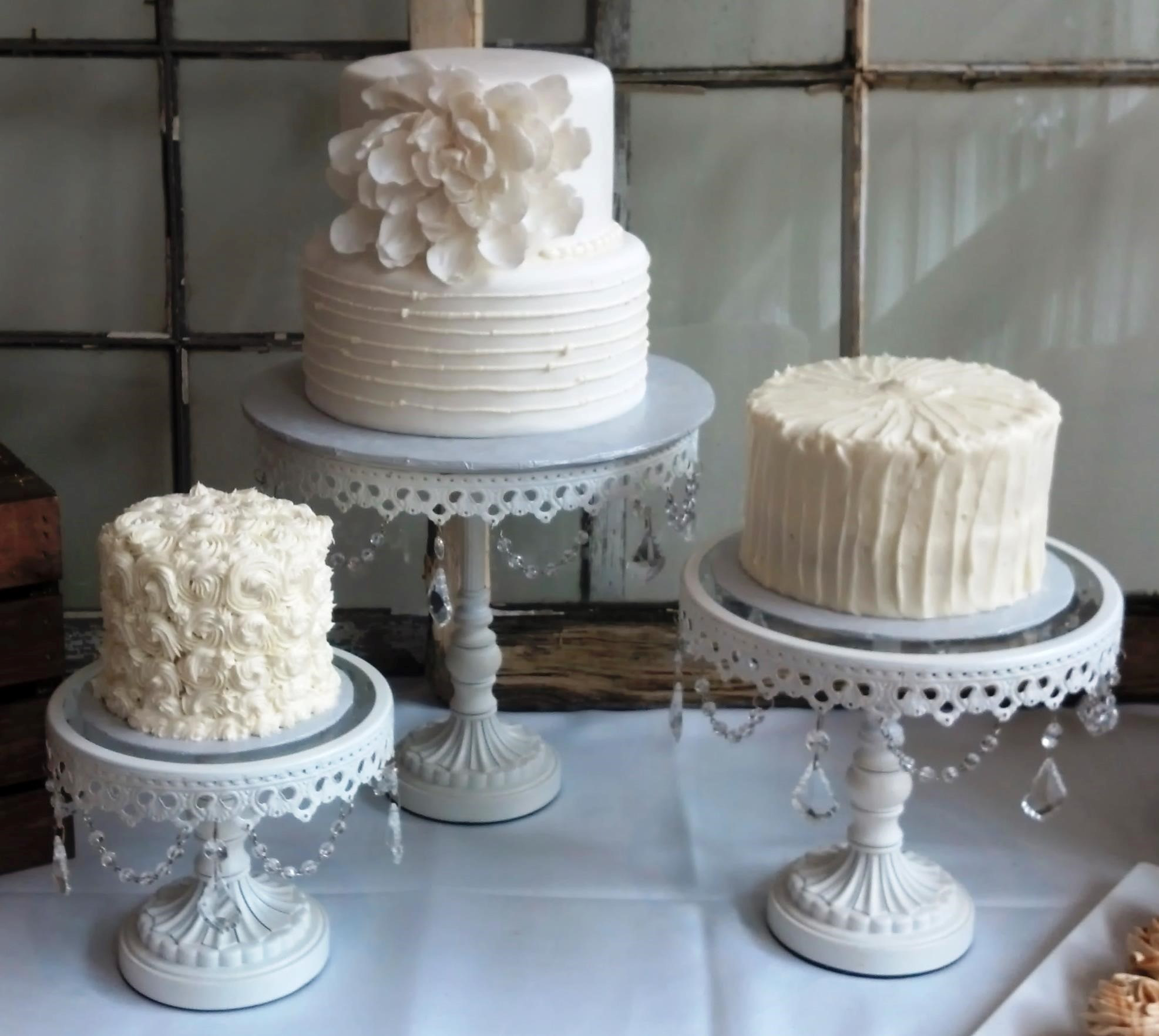 Non Fondant Wedding Cakes
 How To Decorate A Fondant Wedding Cake