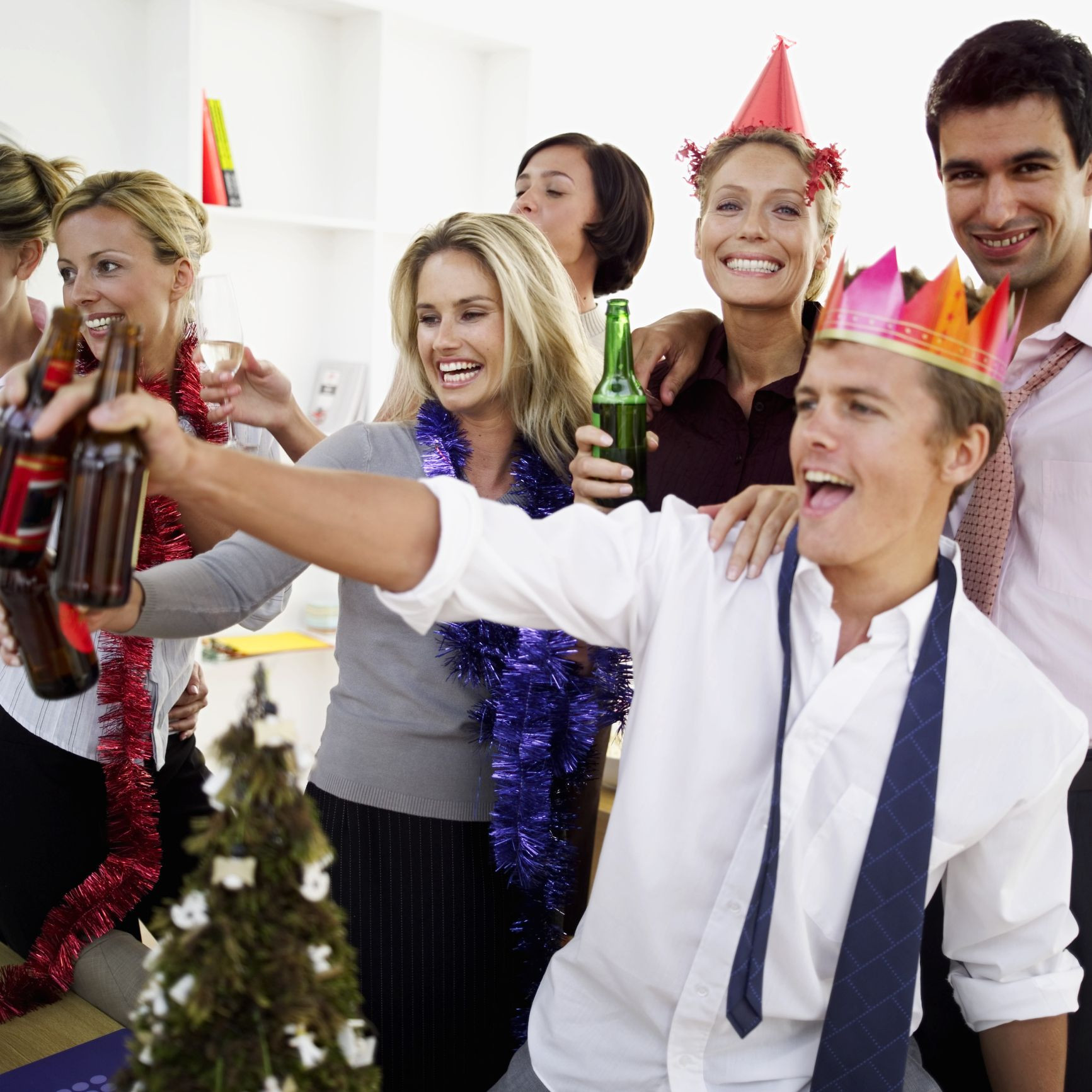 Office Christmas Party Entertainment Ideas
 Do’s And Don’ts Throwing A Workplace Party With images