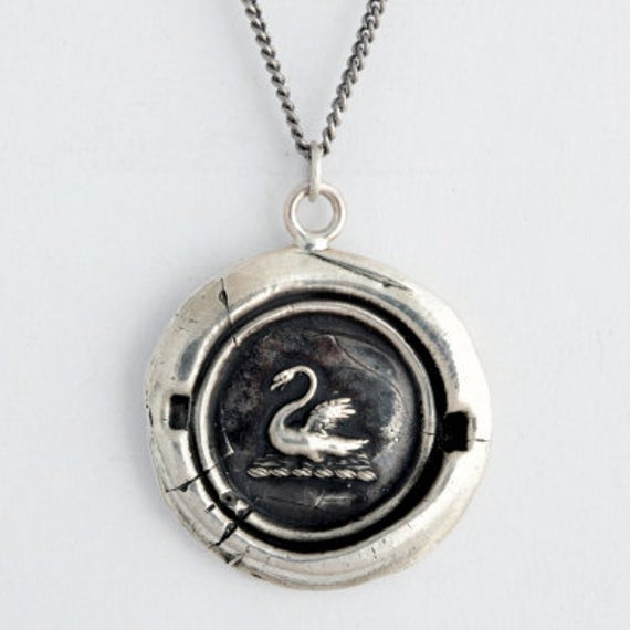 Once Upon A Time Necklace
 Emma Swan pendente necklace ce Upon A Time