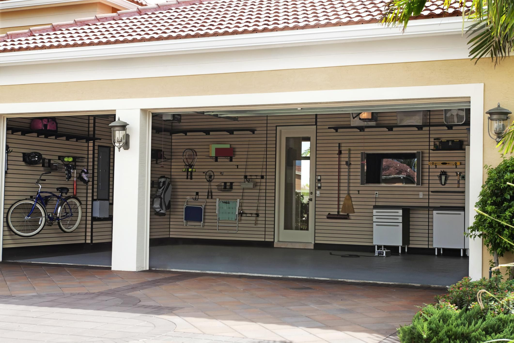 Organized Garage Images
 Easy Steps to a Well Organized Garage