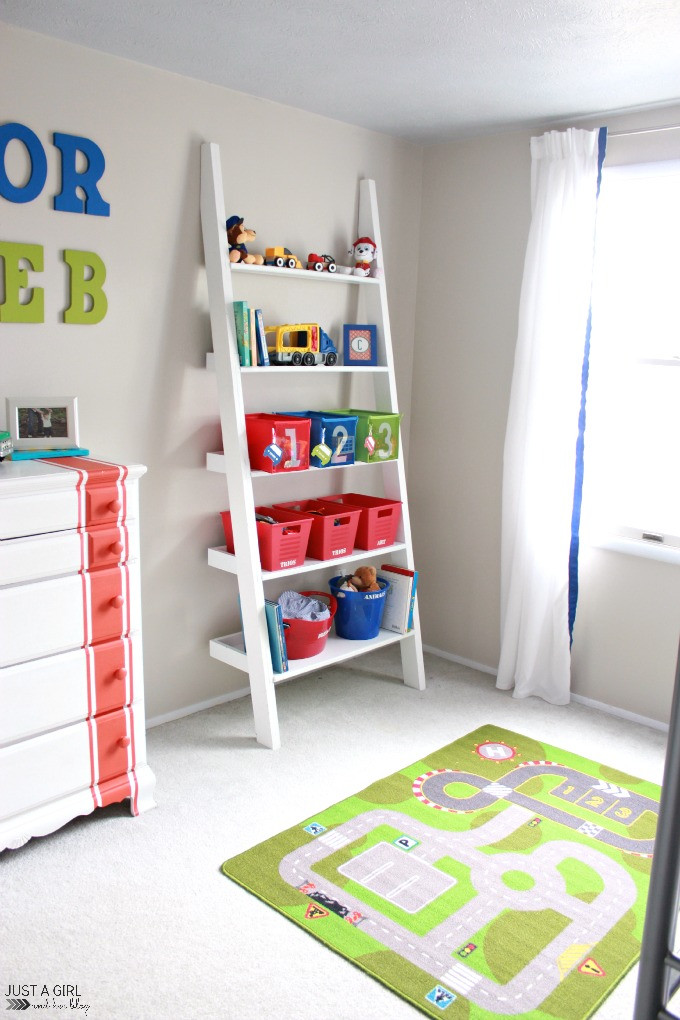 Organizing Kids Room
 Fantastic Ideas for Organizing Kid s Bedrooms The Happy